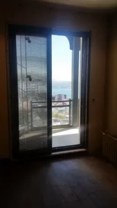 Door to the 2nd floor balcony