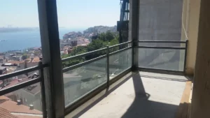 1st floor balcony